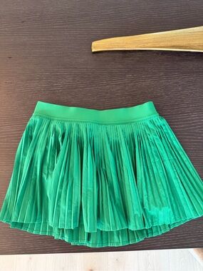 Lululemon varsity high rise pleated tennis skirt